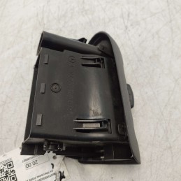 a2038300254 Bocchetta aerazione cruscotto lato dx Mercedes W203 2.2D 611962 2000 1 gancio rotto