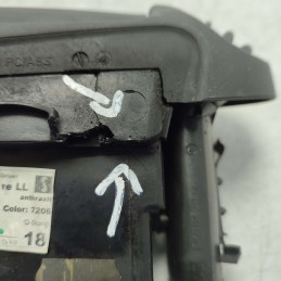 a2038300254 Bocchetta aerazione cruscotto lato dx Mercedes W203 2.2D 611962 2000 1 gancio rotto