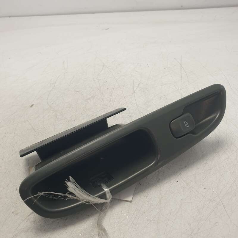 9472275 interruttore comando alzavetro alzacristallo Volvo V70 MK2 2.4 D 2001 posteriore destro