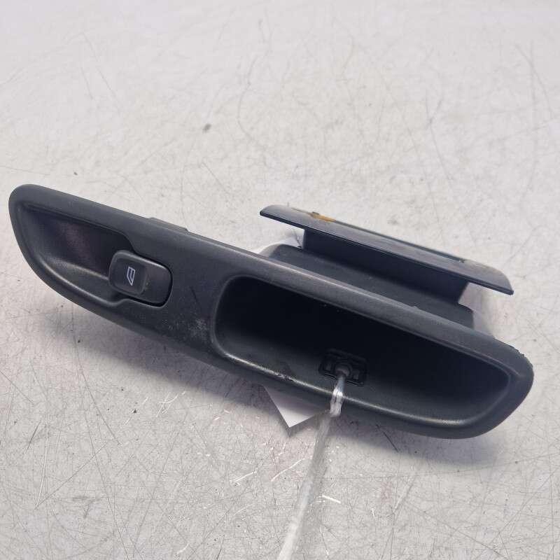 9472275 interruttore comando alzavetro alzacristallo Volvo V70 MK2 2.4 D 2001 anteriore destro