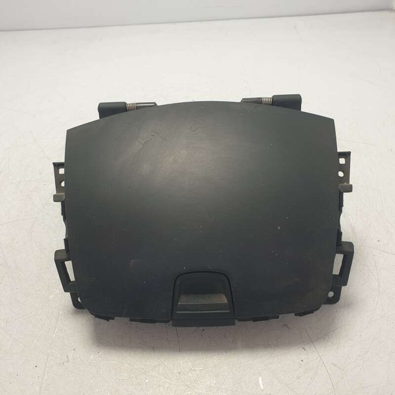 AVK91116 vano cassetto portaoggetti Chevrolet Cruze 1.7 D 96KW 2013