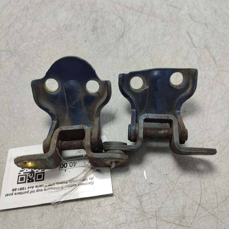 Cerniere supporti chiusure sup inf portiera post dx Mitsubishi Pajero V20 II serie 4x4 1991-99