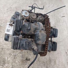 Blocco motore Suzuki GS 400 38KW 1984 fermo da diversi anni motocicletta