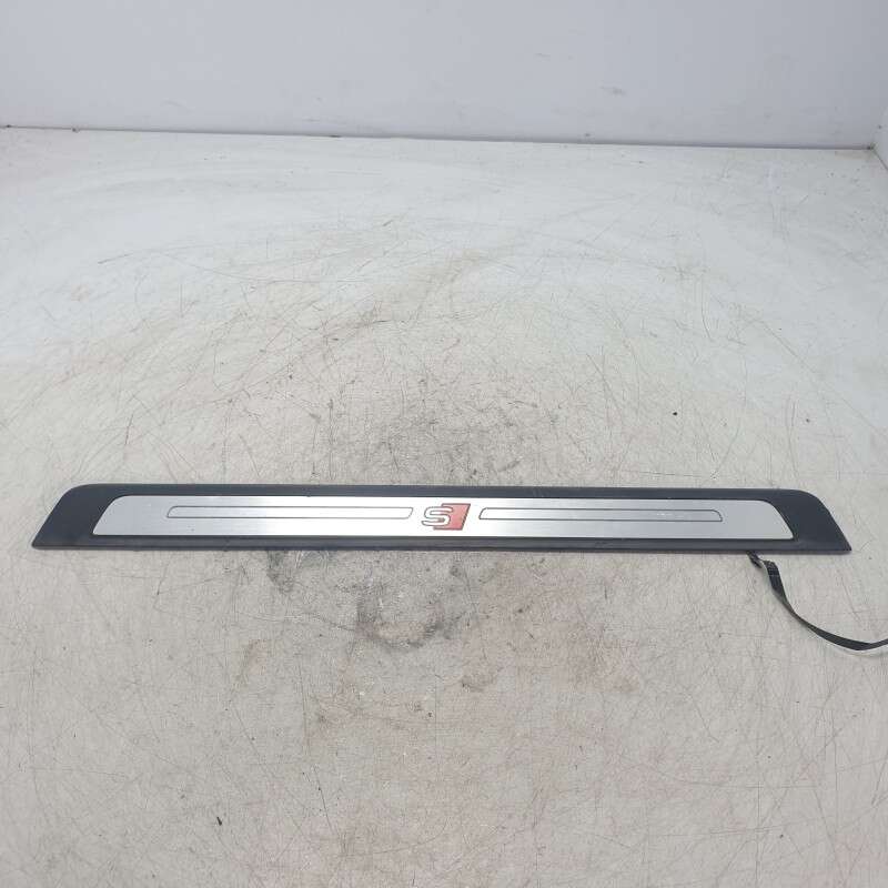 83A947418 battitacco batticalcagno finitura Audi Q3 2.0D DFG 2019 ant dx