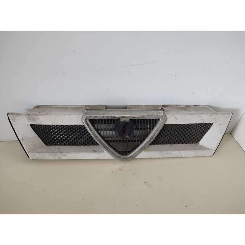 MASCHERINA CALANDRA ALFA ROMEO 33 2° SERIE BIANCA SENZA FREGIO USATA POS P1B1