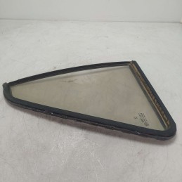 43R-001004 vetro triangolo fisso Peugeot 205 automatico 1.6b BDY 2000 posteriore destro