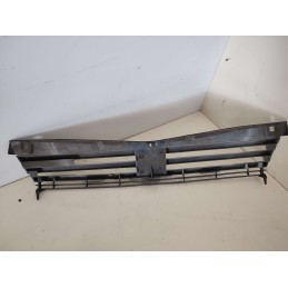 MASCHERINA CALANDRA PEUGEOT 205 USATA BIANCO 27026 POS P1B18 