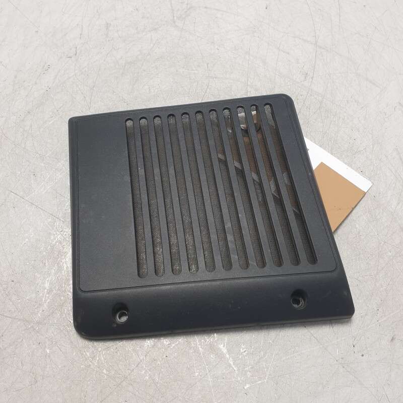 Griglia mascherina protezione cassa portiera ant dx Peugeot 205 automatico 1.6b BDY 2000