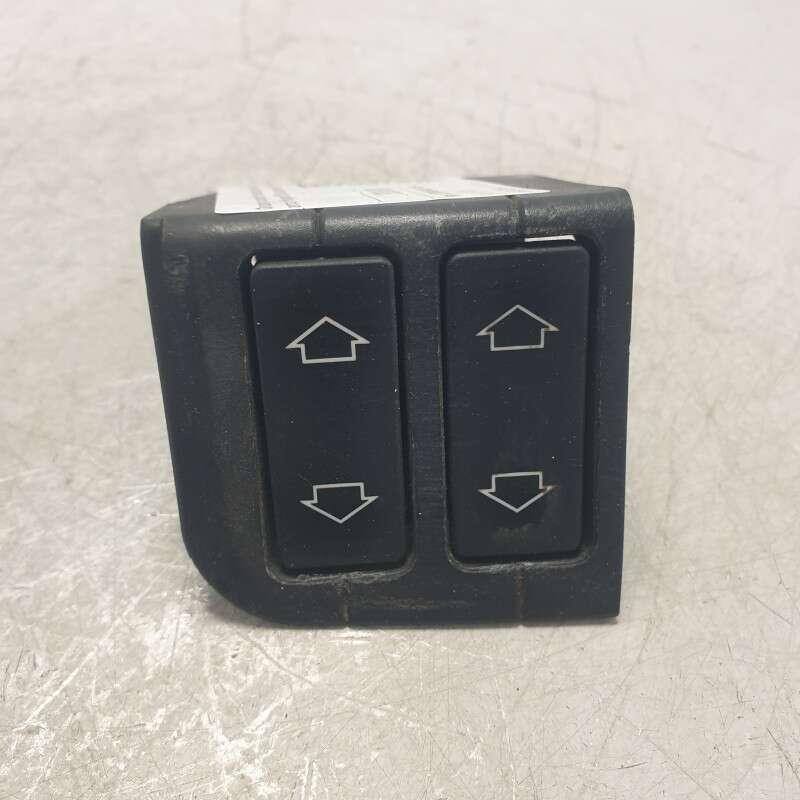 Gruppo comandi interruttori pulsanti alzavetro ant sx Peugeot 205 automatico 1.6b BDY 2000