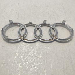 8J0853605B Stemma logo emblema paraurti ant Audi A3 8Y Sportback 2020 danneggiato