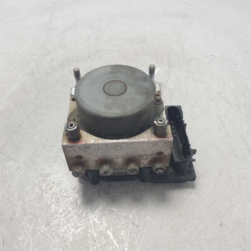 56110-79J10 centralina pompa ABS freni Fiat Sedici 16 1.9 MJT 88KW 4WD 2009