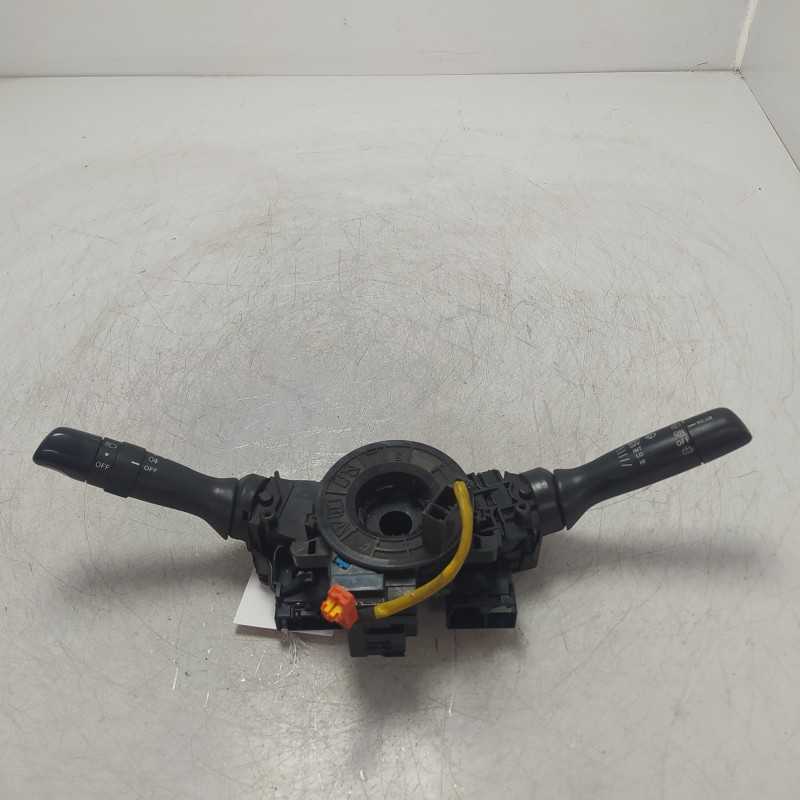 0D090-17F143 devioluci deviosgancio contatto spiralato Toyota Yaris XP90 2005-11