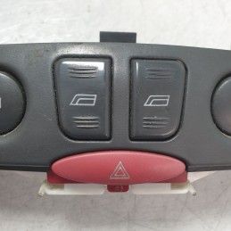 A223 Gruppo comandi interruttori pulsanti centrali Fiat Punto 188 1999-11 alzavetri 4 frecce