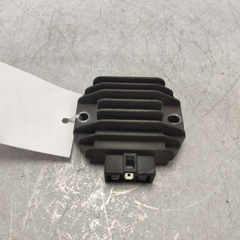 SH640D-12 Regolatore di tensione YAMAHA RJ01 4BR 600cc 1999