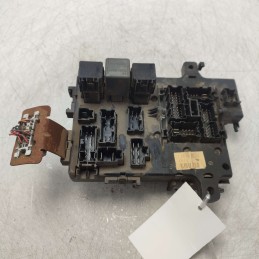 Centralina scatola portafusibili Nissan Terrano II 2.7 TD 1993-05 supporto danneggiato