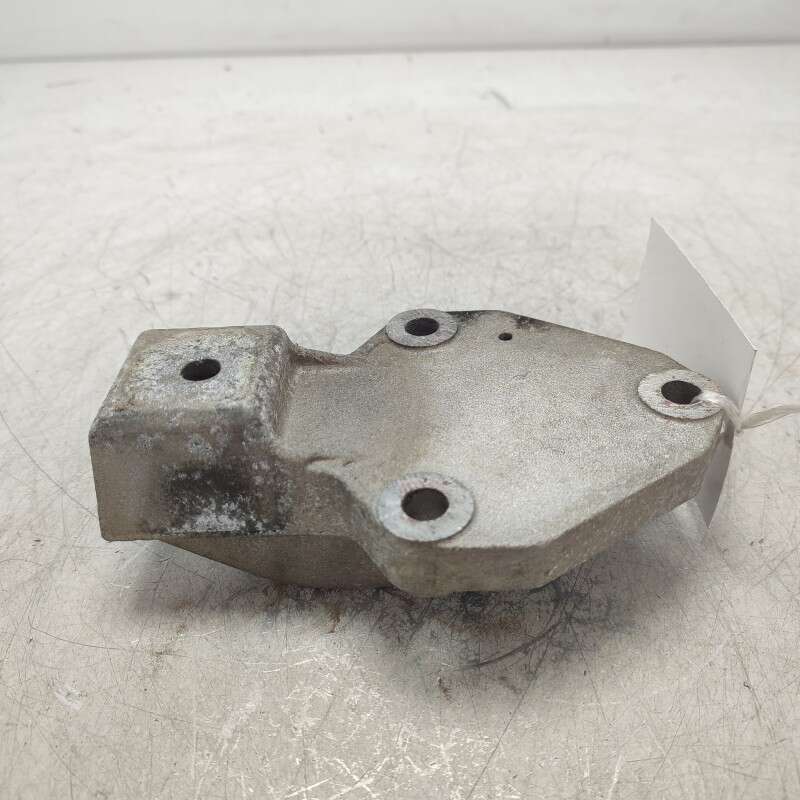 9152162180 supporto sostegno motore lato dx Peugeot 205 20ABD4 automatica 1.6b BDY 2000