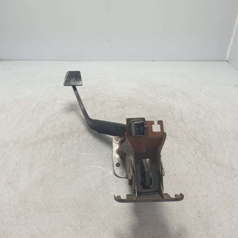 Pedale freno con interruttore Mitsubishi Pajero DID V60-70 4X4 1999-06