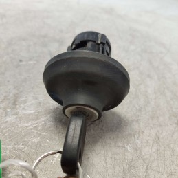 Tappo serbatoio carburante Ford Ka MK1 1996-08 con 2 chiavi dotazione