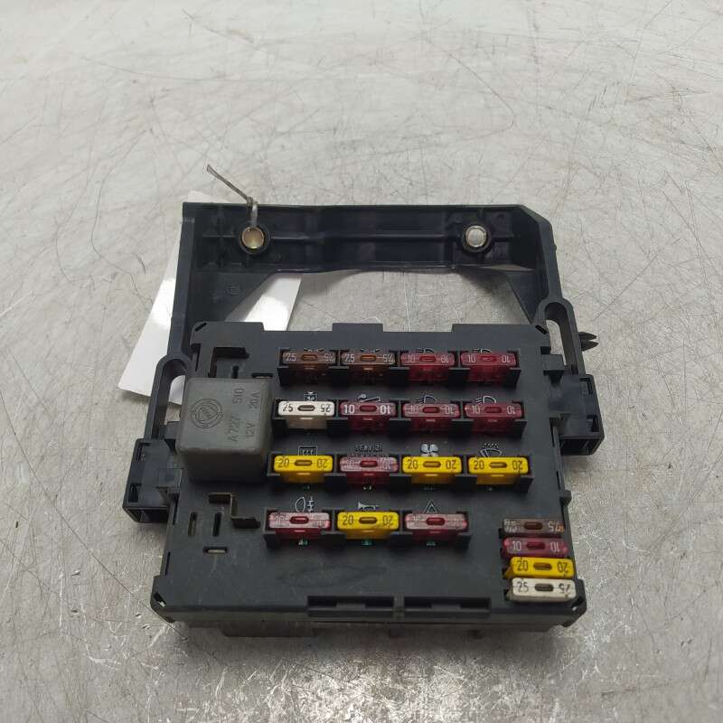 7645203 Centralina portafusibili fusibiliera Fiat Uno 1983-95