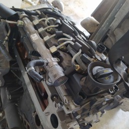 Motore con pompa e iniettori Audi A4 B9 S-line DEU 2.0 110 KW 150 CV !38000km! impianto Bosch