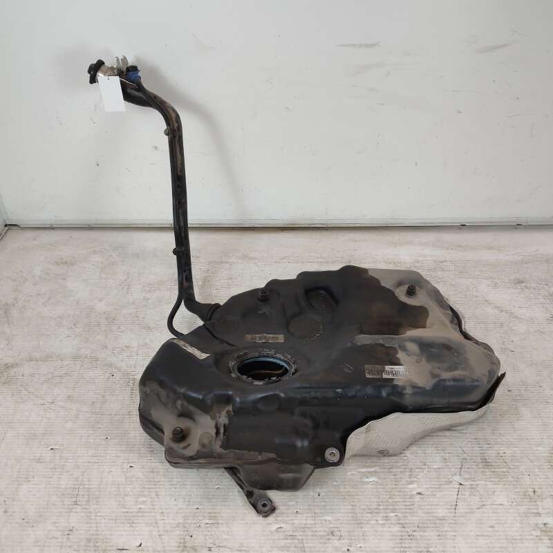 8W0201021CG serbatoio carburante gasolio Audi A4 B9 Avant S-line 2.0 110 KW 2016 DEU