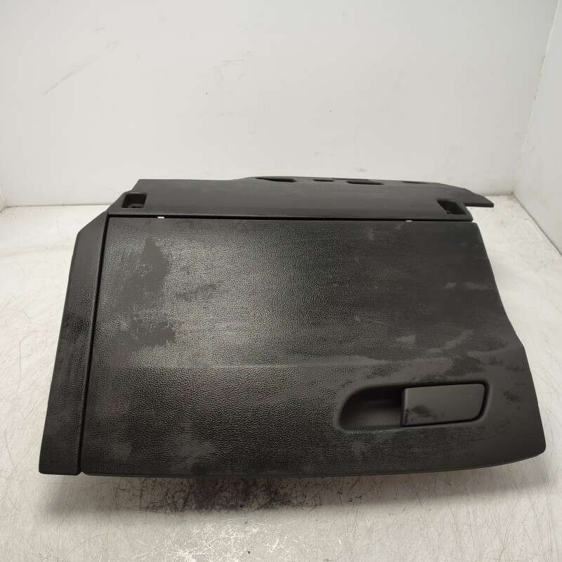 8W1857035 Cassetto portaoggetti Audi A4 B9 Avant S-line 2.0 110 KW 2016 DEU