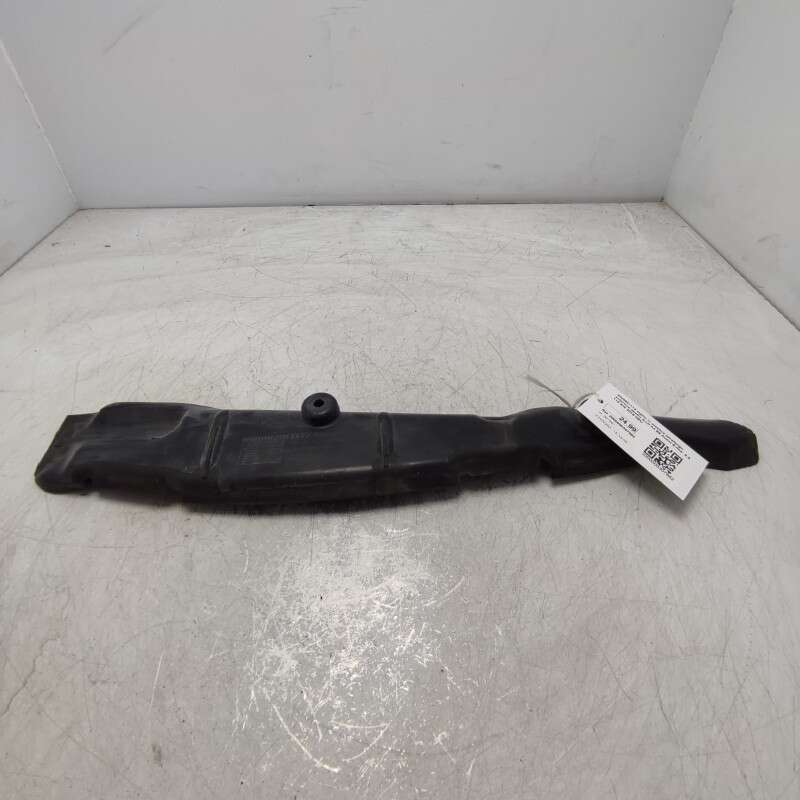 8W0821112 sigillo in plastica parafango anteriore destro Audi A4 B9 Avant S-line 2.0 110 KW 2016 DEU