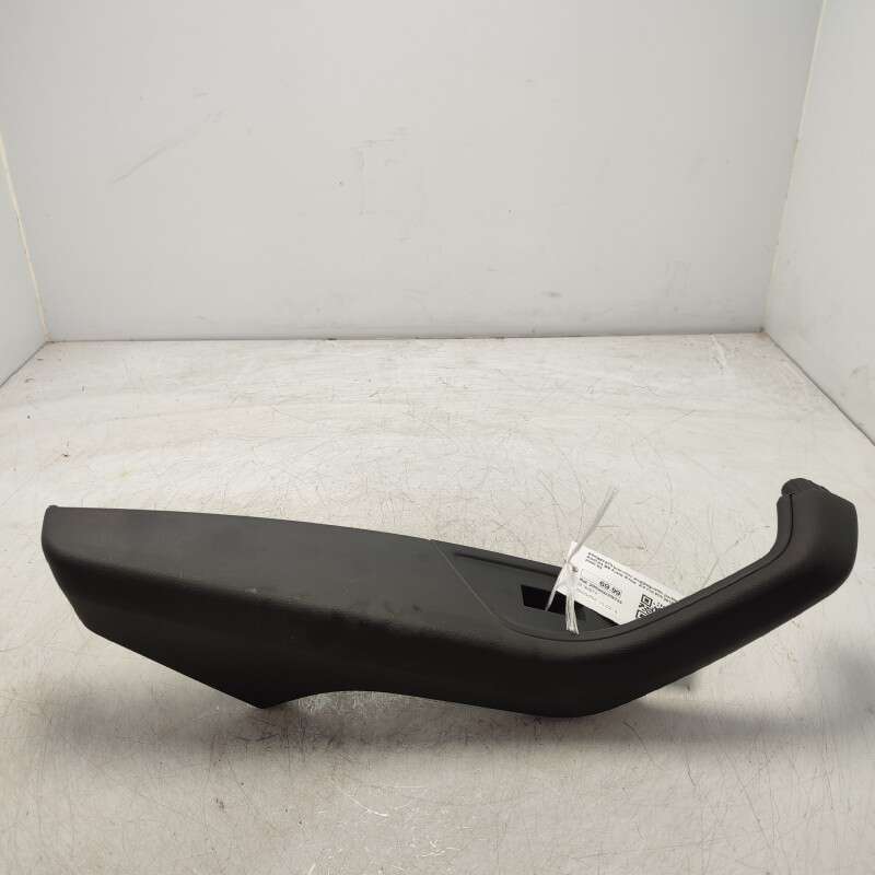 8W0867373 bracciolo poggiagomito portiera Audi A4 B9 Avant S-line 2.0 110 KW 2016 DEU post SX