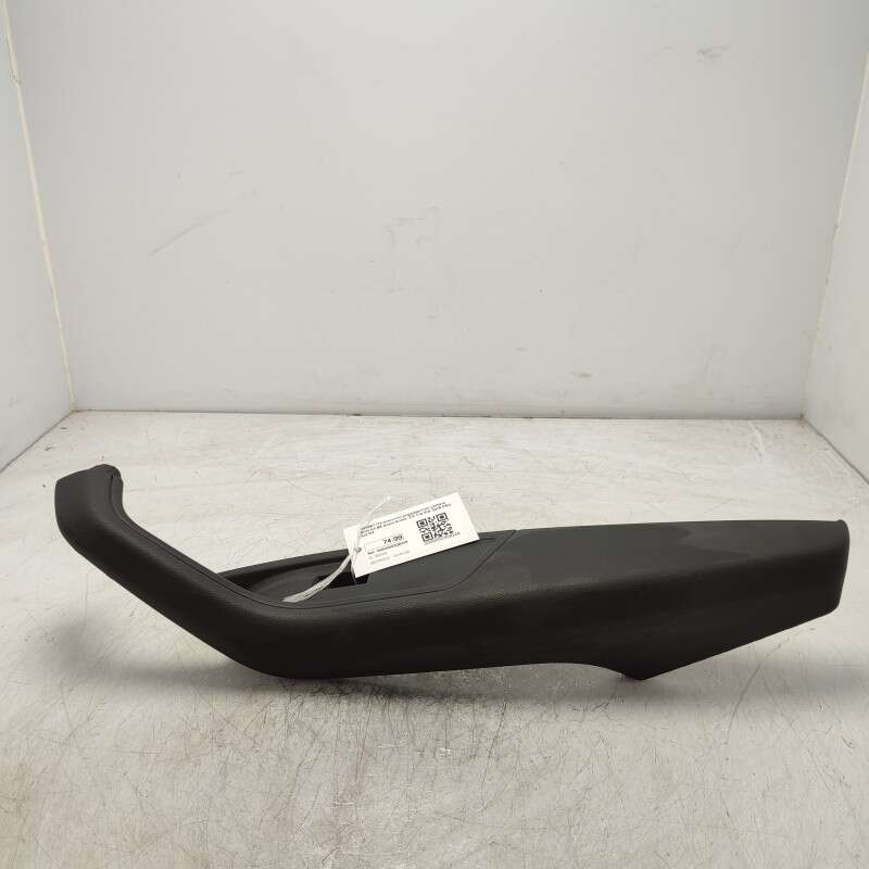 8W0867174 bracciolo poggiagomito portiera Audi A4 B9 Avant S-line 2.0 110 KW 2016 DEU ant DX