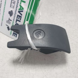  8W0887187 Finitura sedile posteriore Audi A4 B9 Avant S-line  2.0 110 KW 2016 DEU