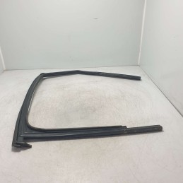 8W9839432 guarnizione con cromatura portiera Audi A4 B9 Avant S-line  2.0 110 KW 2016 DEU post DX