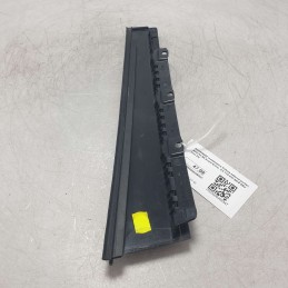 8W0839902 modanatura finitura esterna portiera Audi A4 B9 Avant S-line  2.0 110 KW 2016 DEU post DX