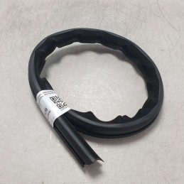 8W0837480 guarnizione raschiavetro interna Audi A4 B9 Avant S-line  2.0 110 KW 2016 DEU portiera ant DX