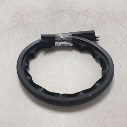 8W0837480 guarnizione raschiavetro interna Audi A4 B9 Avant S-line  2.0 110 KW 2016 DEU portiera ant DX