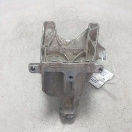 4M0199308AD supporto sostegno motore Audi A4 B9 Avant S-line  2.0 110 KW 2016 DEU lato destro