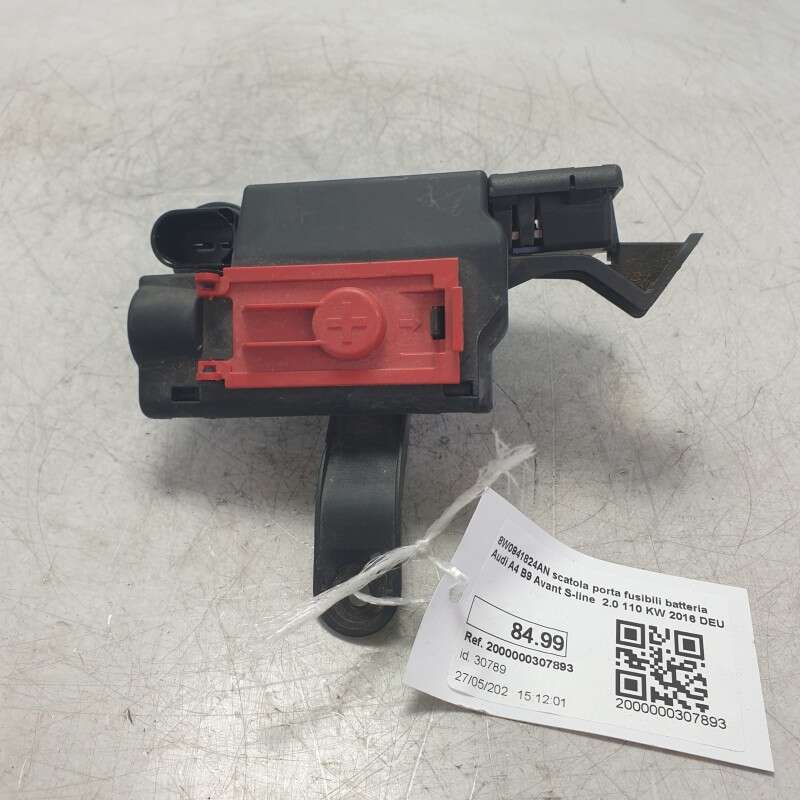 8W0941824AN scatola porta fusibili batteria Audi A4 B9 Avant S-line 2.0 110 KW 2016 DEU