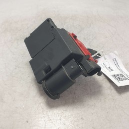 8W0941824AN scatola porta fusibili batteria Audi A4 B9 Avant S-line  2.0 110 KW 2016 DEU