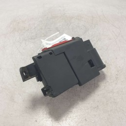 8W0941824AN scatola porta fusibili batteria Audi A4 B9 Avant S-line  2.0 110 KW 2016 DEU