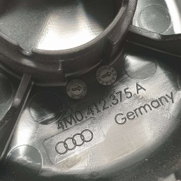 4M0412375A tappo copri bullone ammortizzatore Audi A4 B9 Avant S-line  2.0 110 KW 2016 anteriore 