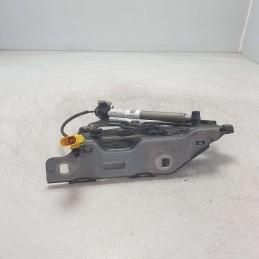8W0823302E cerniera apertura cofano motore Audi A4 B9 Avant S-line  2.0 110 KW 2016 DEU anteriore destro