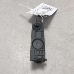  8W9807889B Supporto paraurti post sx Audi A4 B9 Avant S-line  2.0 110 KW 2016 DEU