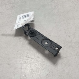  8W9807889B Supporto paraurti post sx Audi A4 B9 Avant S-line  2.0 110 KW 2016 DEU