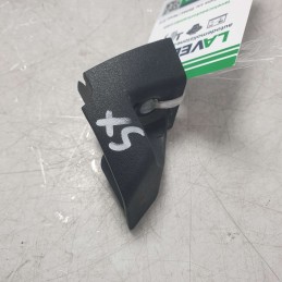 8W0821232 Fissaggio parafango sx Audi A4 B9 Avant S-line  2.0 110 KW 2016 DEU