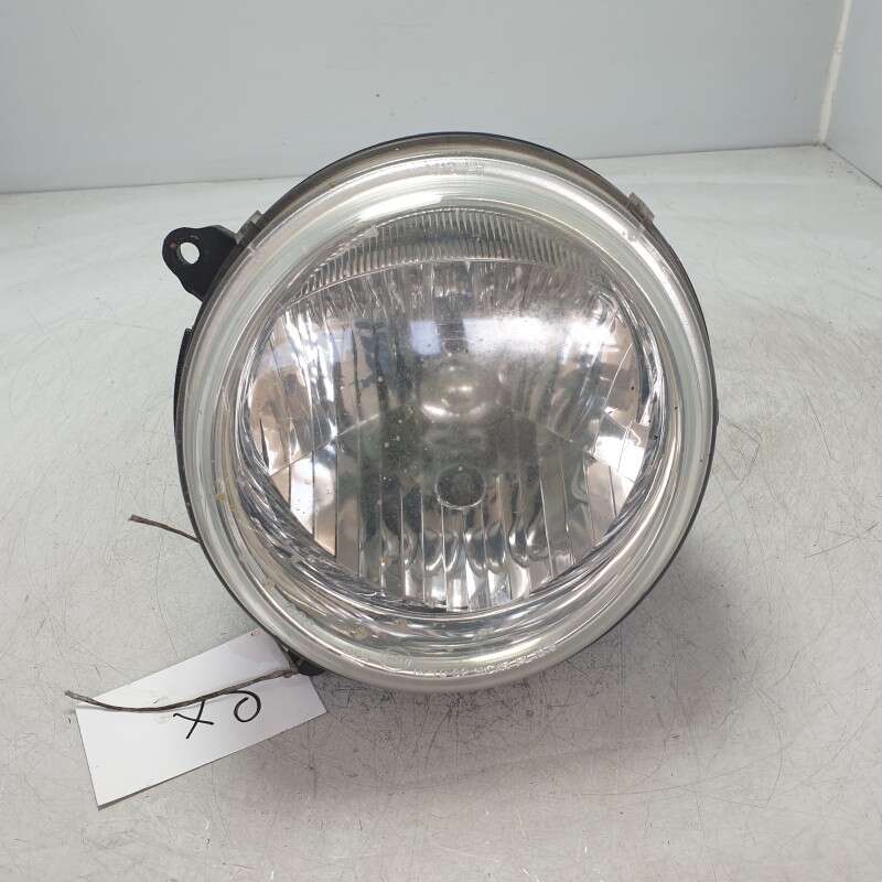Faro fanale proiettore Jeep Cherokee KJ 2.8CRD 26C 4X4 2004 anteriore sinistro SX da lucidare