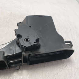 8W1819726A tubo condotto aerazione clima Audi A4 B9 Avant S-line  2.0 110 KW 2016 anteriore destra