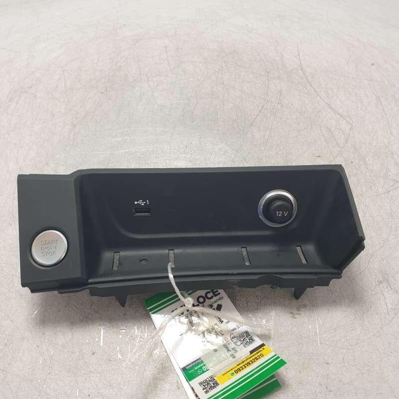 8W1864131C cover finitura pulsante start&stop Audi A4 B9 Avant S-line 2.0 110 KW 2016 presa USB 12V