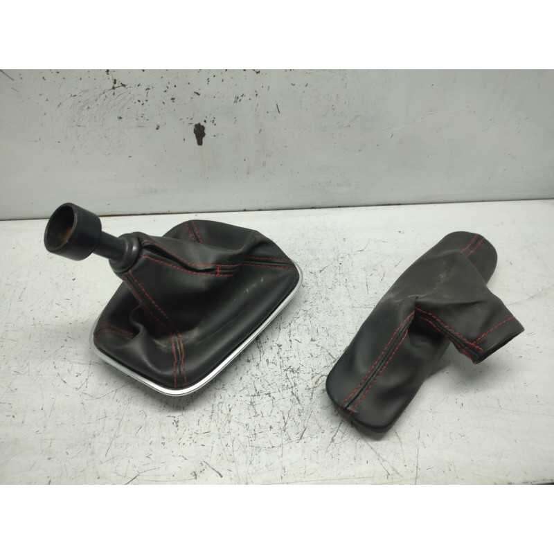 CUFFIE CAMBIO FRENO A MANO ALFA ROMEO GIULIETTA 2011 NERE CON CUCITURE ROSSE