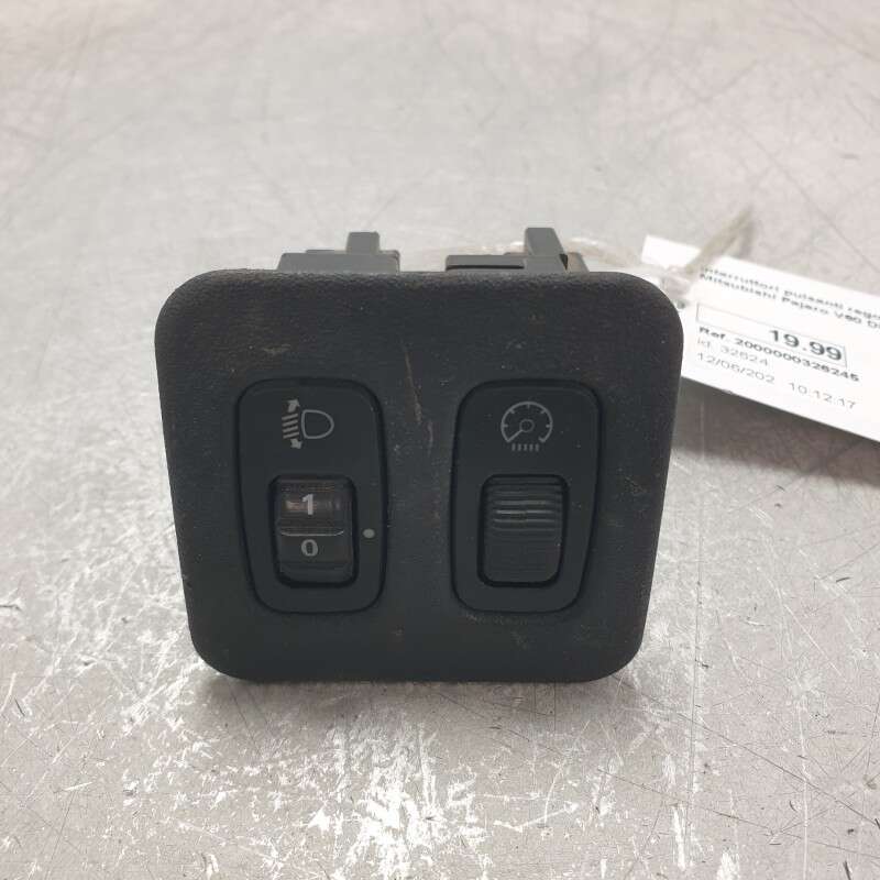 Interruttori pulsanti regolazione luci fari Mitsubishi Pajero V60 DiD 1999-06