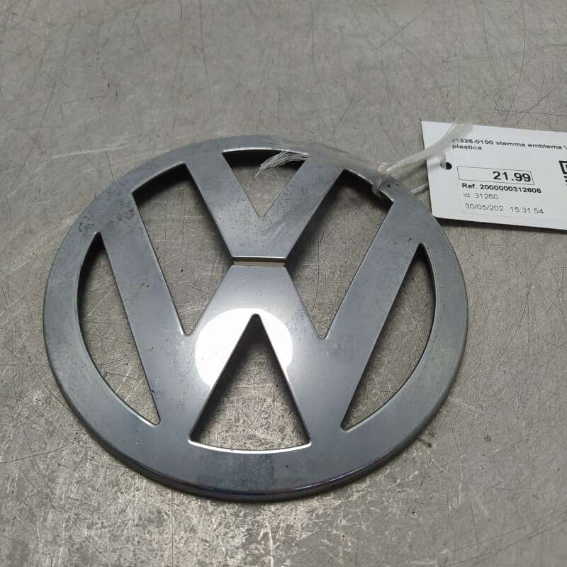 31325-0100 stemma emblema VW Golf in plastica