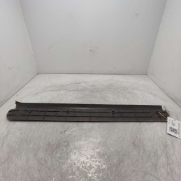 769510F000 pannello finitura battitacco portiera Nissan Terrano II 4X4 anteriore destra DX